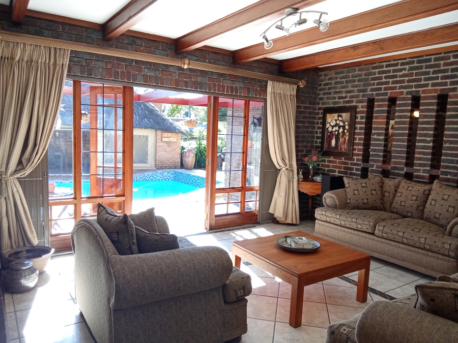 4 Bedroom Property for Sale in Wilro Park Gauteng