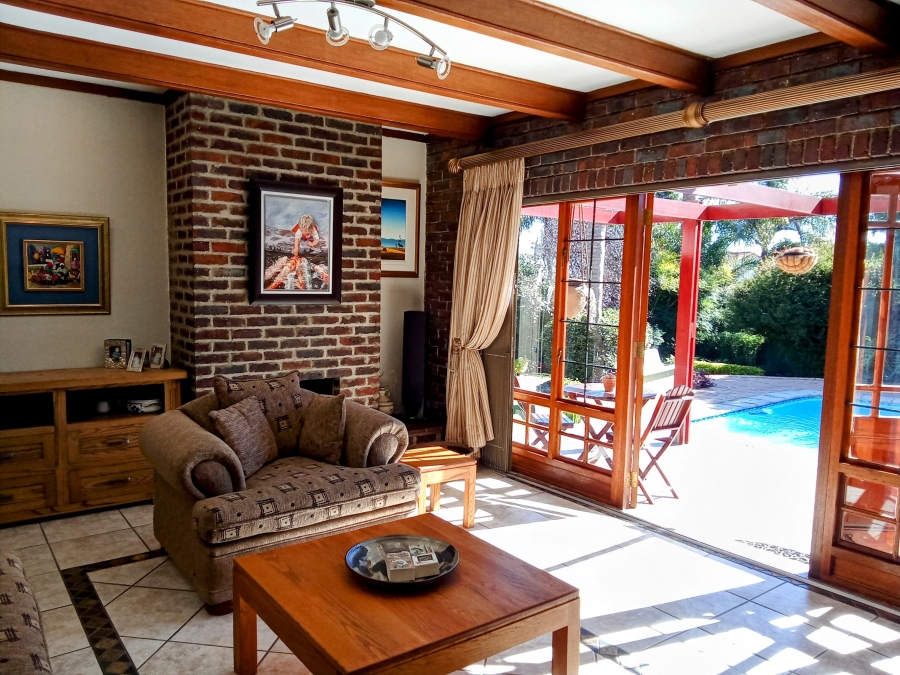 4 Bedroom Property for Sale in Wilro Park Gauteng