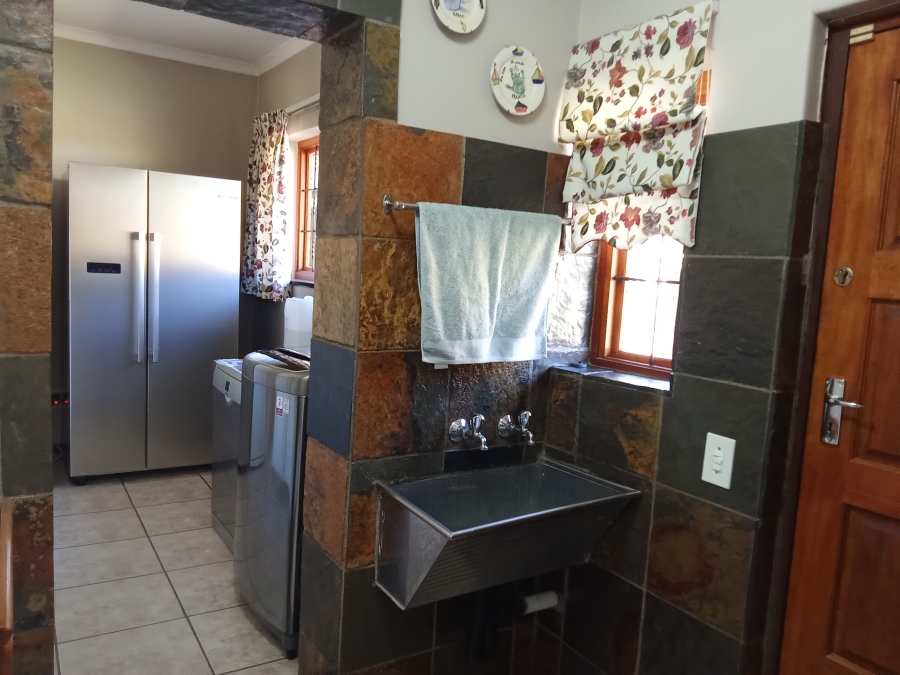 4 Bedroom Property for Sale in Wilro Park Gauteng