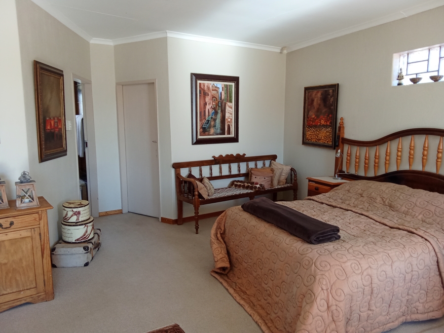 4 Bedroom Property for Sale in Wilro Park Gauteng