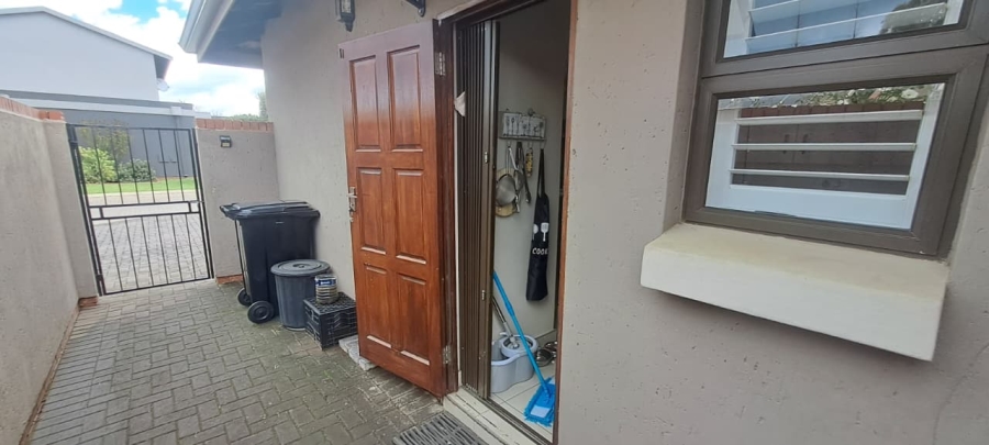 3 Bedroom Property for Sale in Brentwood Gauteng