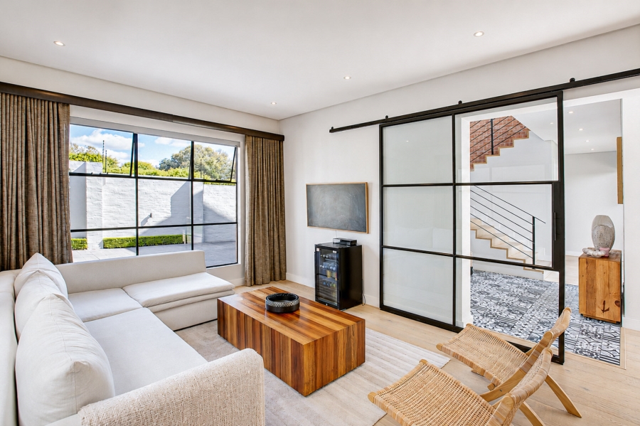 To Let 5 Bedroom Property for Rent in Parktown North Gauteng