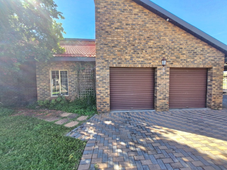 3 Bedroom Property for Sale in Sinoville Gauteng