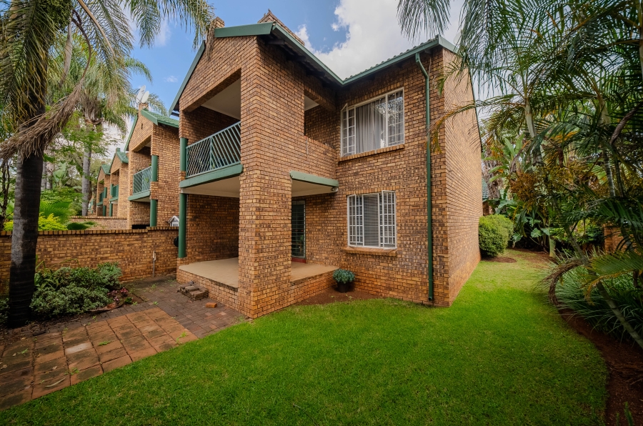 2 Bedroom Property for Sale in Faerie Glen Gauteng