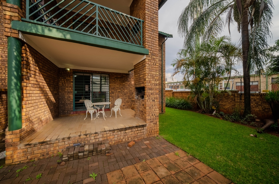 2 Bedroom Property for Sale in Faerie Glen Gauteng