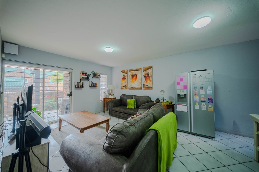 2 Bedroom Property for Sale in Faerie Glen Gauteng