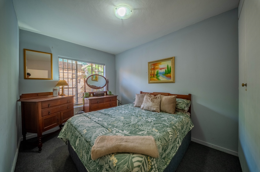 2 Bedroom Property for Sale in Faerie Glen Gauteng