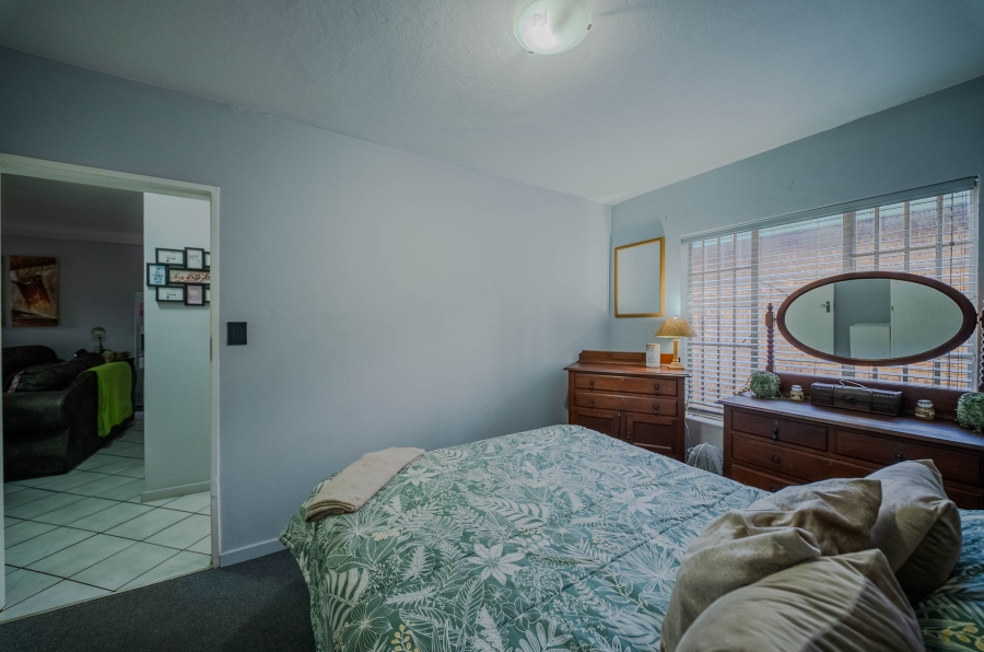 2 Bedroom Property for Sale in Faerie Glen Gauteng