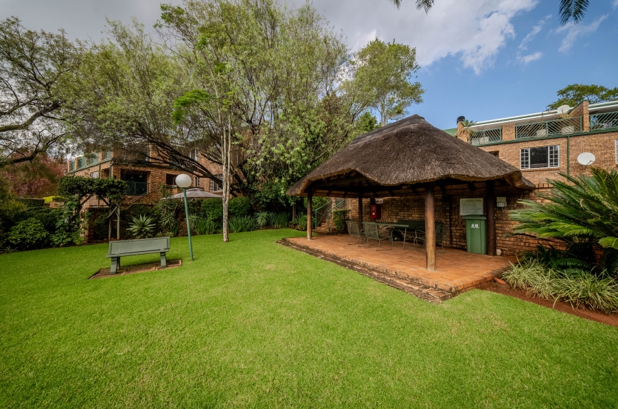 2 Bedroom Property for Sale in Faerie Glen Gauteng