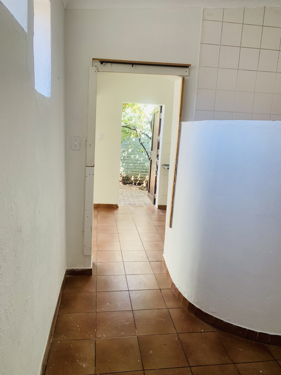 To Let 1 Bedroom Property for Rent in Orange Grove Gauteng