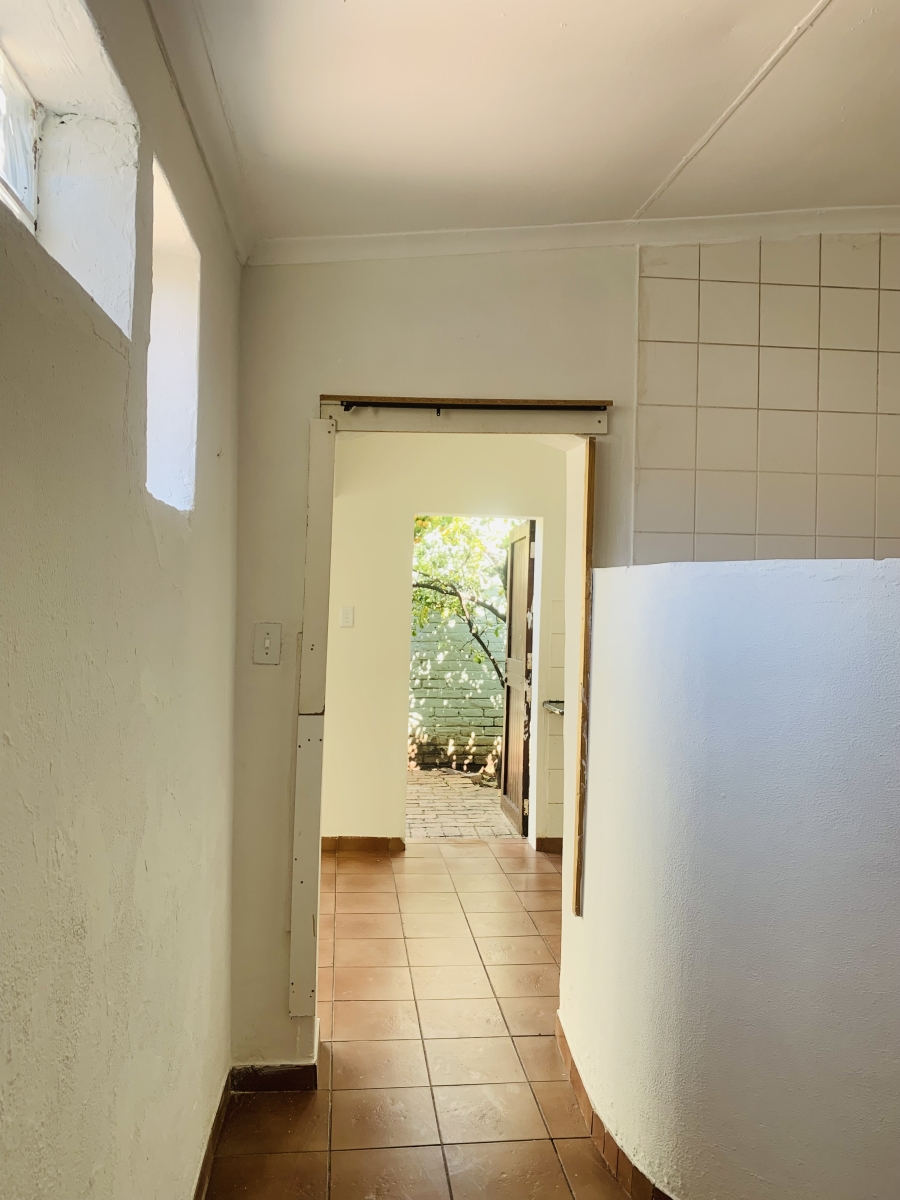 To Let 1 Bedroom Property for Rent in Orange Grove Gauteng