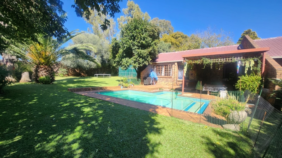 3 Bedroom Property for Sale in Hennopspark Gauteng