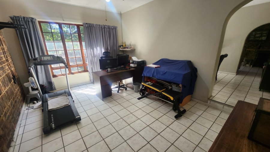 3 Bedroom Property for Sale in Hennopspark Gauteng