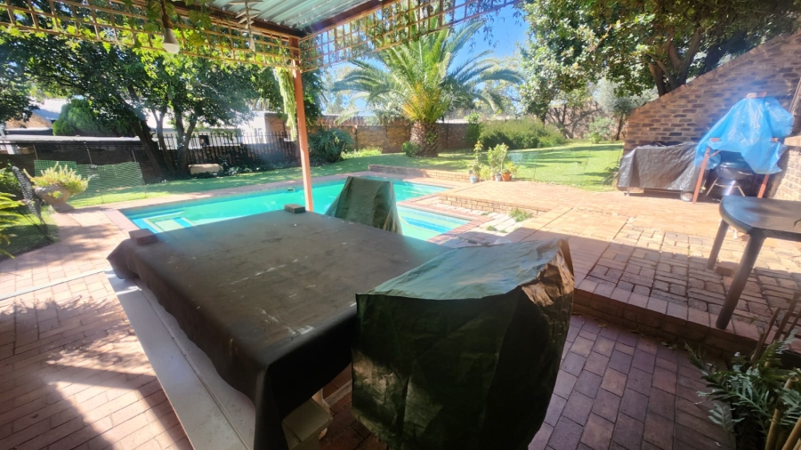 3 Bedroom Property for Sale in Hennopspark Gauteng