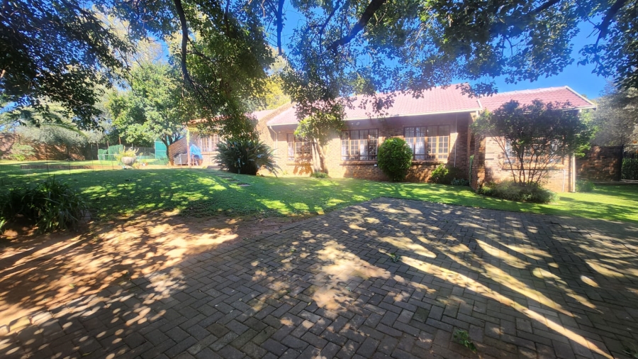 3 Bedroom Property for Sale in Hennopspark Gauteng