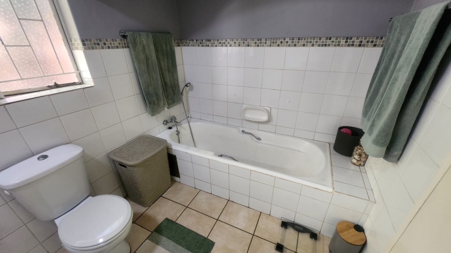 3 Bedroom Property for Sale in Hennopspark Gauteng