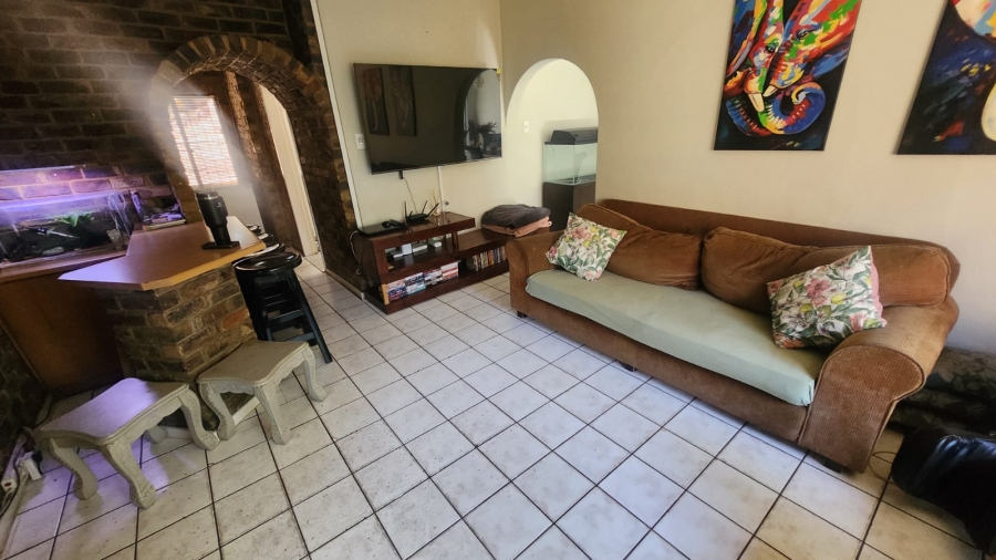 3 Bedroom Property for Sale in Hennopspark Gauteng