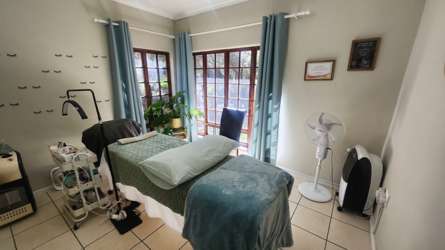 3 Bedroom Property for Sale in Hennopspark Gauteng