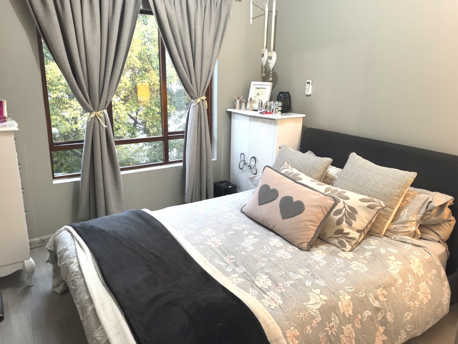 1 Bedroom Property for Sale in Fourways Gauteng