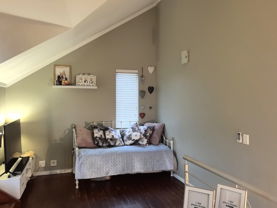 1 Bedroom Property for Sale in Fourways Gauteng
