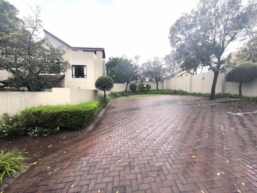 1 Bedroom Property for Sale in Fourways Gauteng