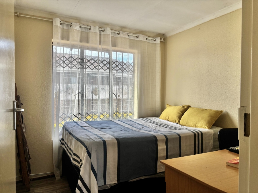 3 Bedroom Property for Sale in Dobsonville Gardens Gauteng