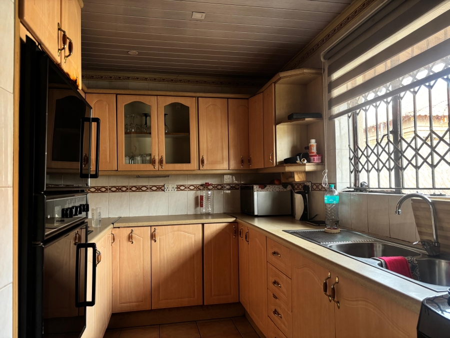 3 Bedroom Property for Sale in Dobsonville Gardens Gauteng