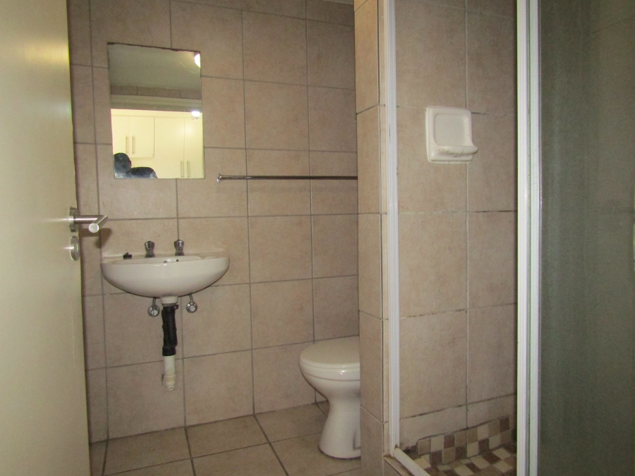 To Let 2 Bedroom Property for Rent in Auckland Park Gauteng