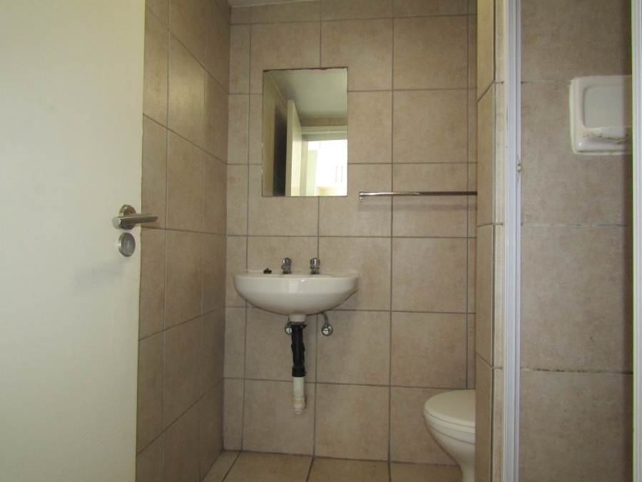 To Let 2 Bedroom Property for Rent in Auckland Park Gauteng