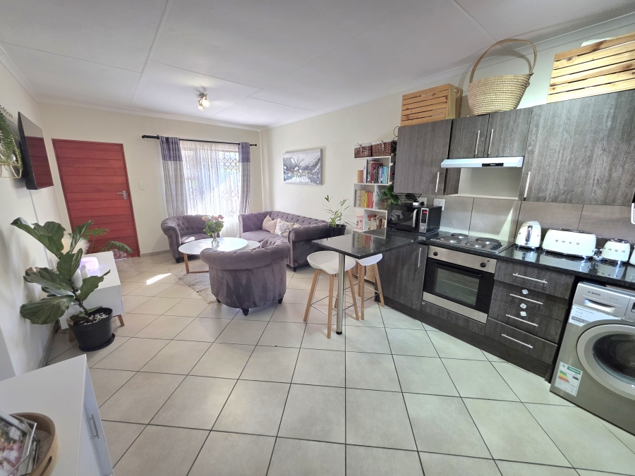 2 Bedroom Property for Sale in The Reeds Gauteng