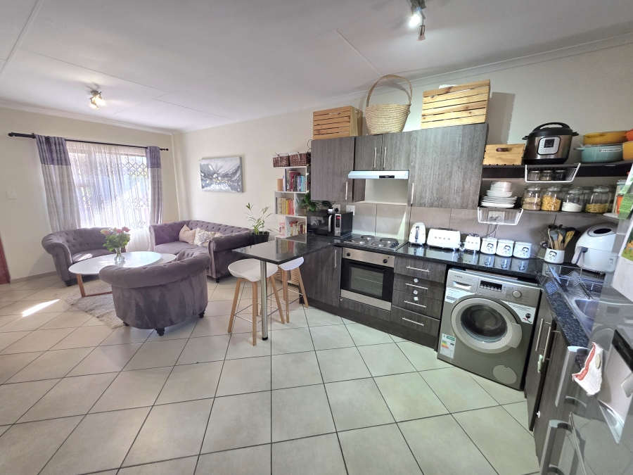 2 Bedroom Property for Sale in The Reeds Gauteng