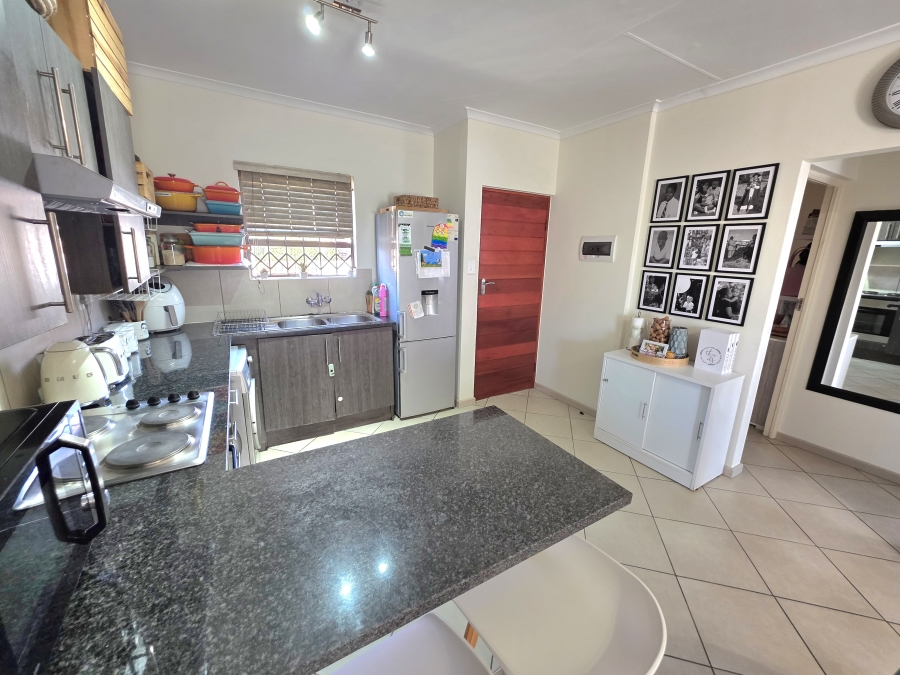 2 Bedroom Property for Sale in The Reeds Gauteng