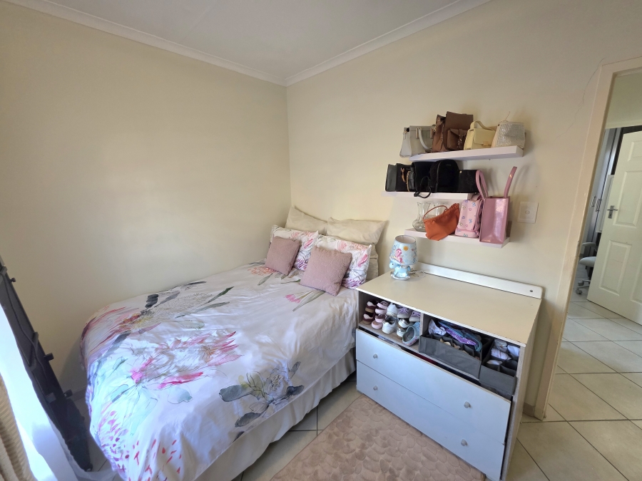 2 Bedroom Property for Sale in The Reeds Gauteng