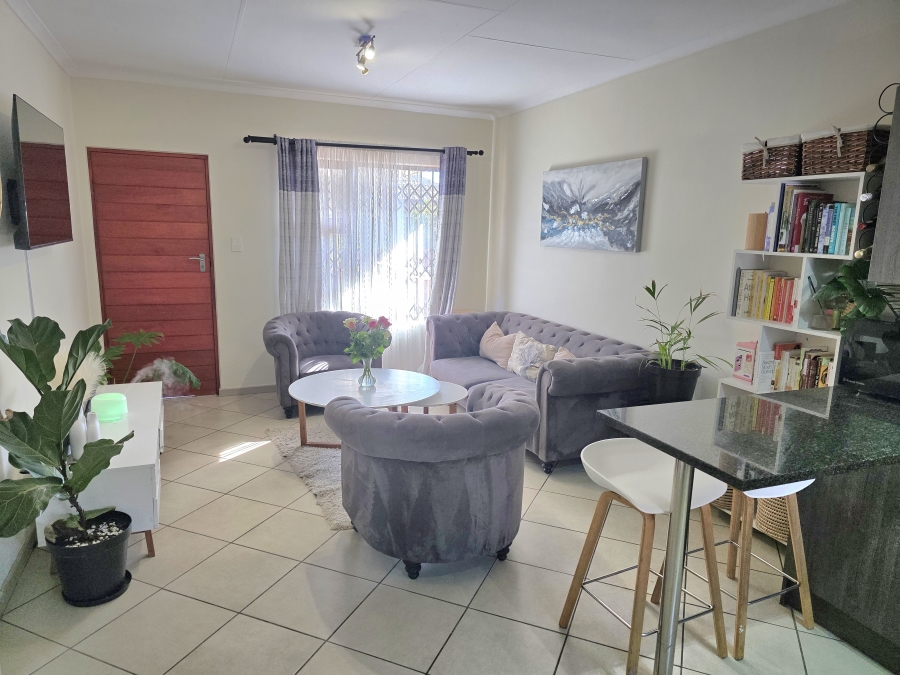 2 Bedroom Property for Sale in The Reeds Gauteng