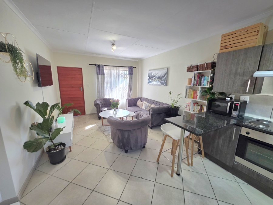 2 Bedroom Property for Sale in The Reeds Gauteng