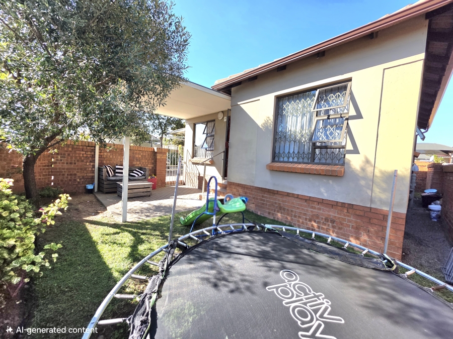 2 Bedroom Property for Sale in The Reeds Gauteng