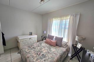 2 Bedroom Property for Sale in Norton Small Farms Gauteng