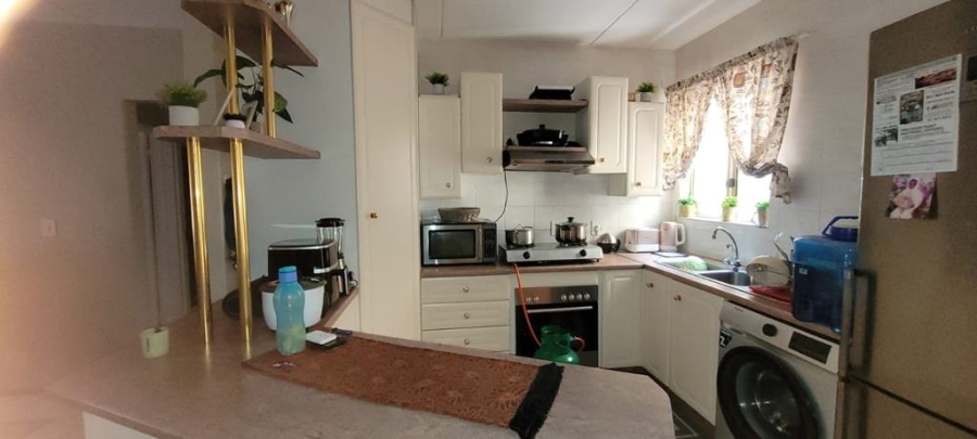 2 Bedroom Property for Sale in New Redruth Gauteng