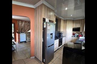 3 Bedroom Property for Sale in Brackendowns Gauteng