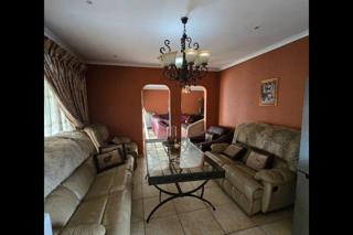 3 Bedroom Property for Sale in Brackendowns Gauteng