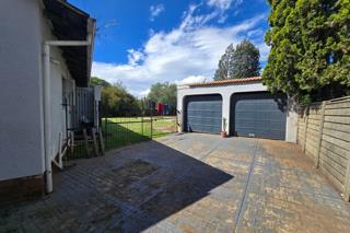 3 Bedroom Property for Sale in Brackendowns Gauteng