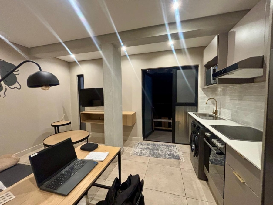 To Let 1 Bedroom Property for Rent in Sandown Gauteng