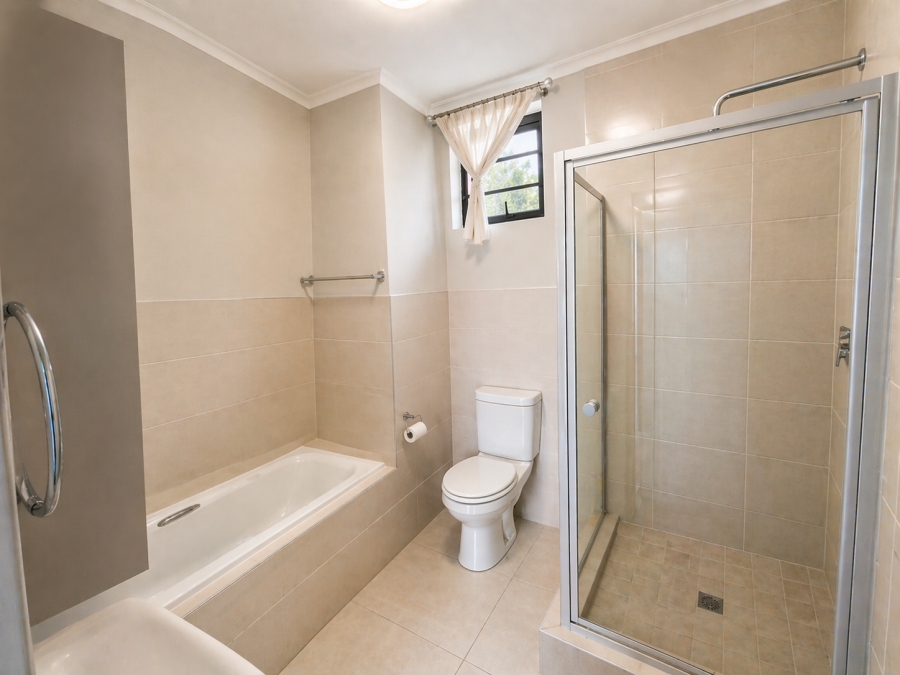2 Bedroom Property for Sale in Rooihuiskraal North Gauteng
