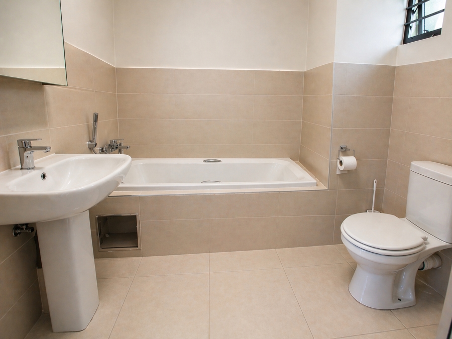 2 Bedroom Property for Sale in Rooihuiskraal North Gauteng