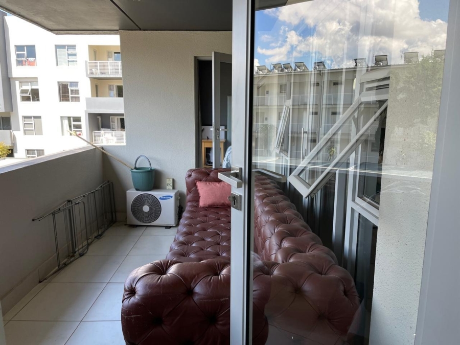 To Let 2 Bedroom Property for Rent in Sandown Gauteng