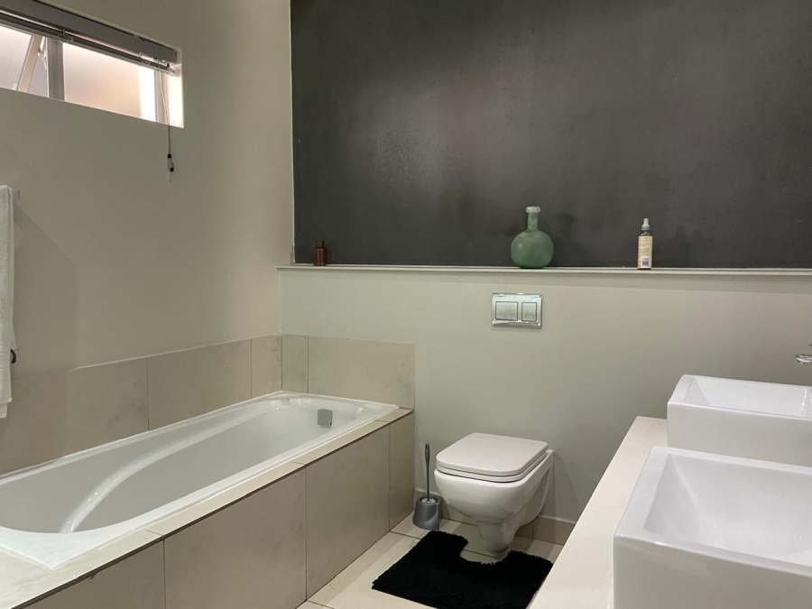 To Let 2 Bedroom Property for Rent in Sandown Gauteng