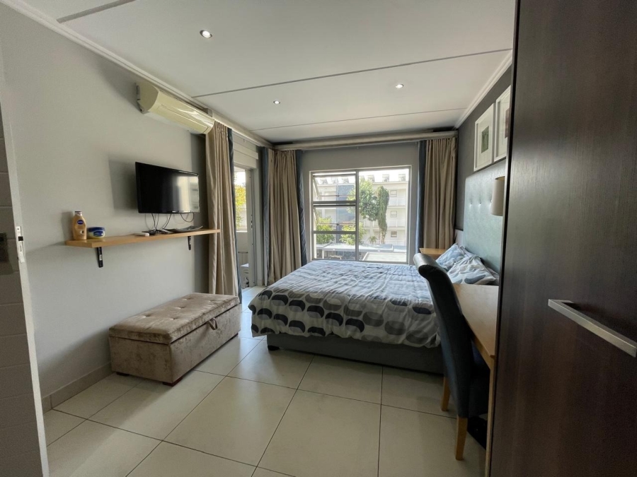 To Let 2 Bedroom Property for Rent in Sandown Gauteng