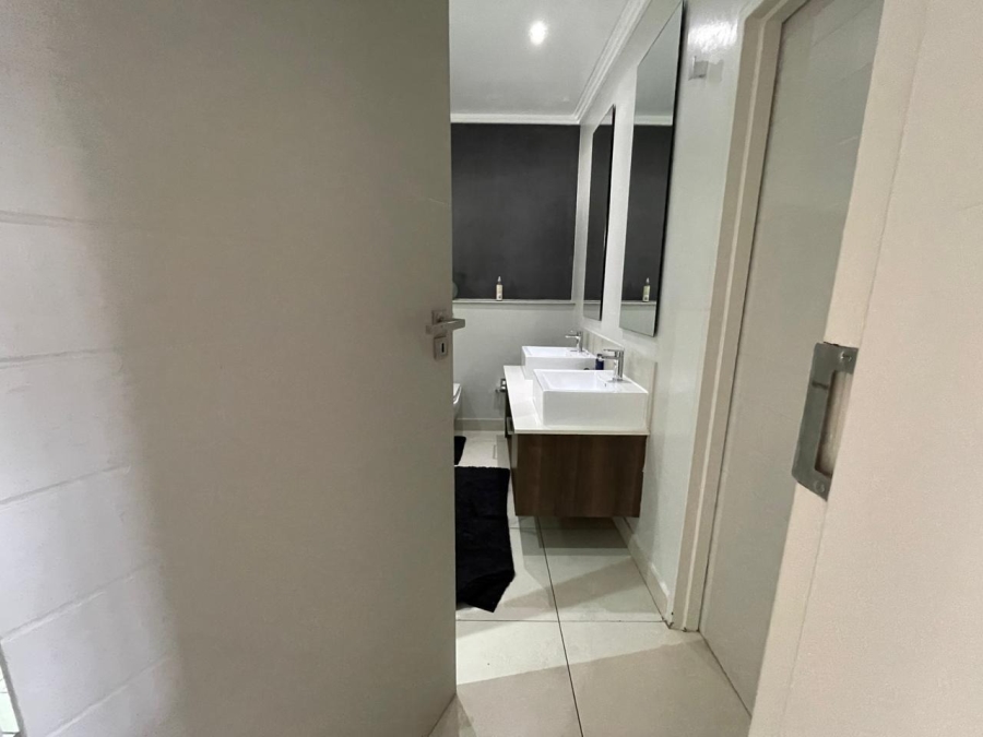 To Let 2 Bedroom Property for Rent in Sandown Gauteng