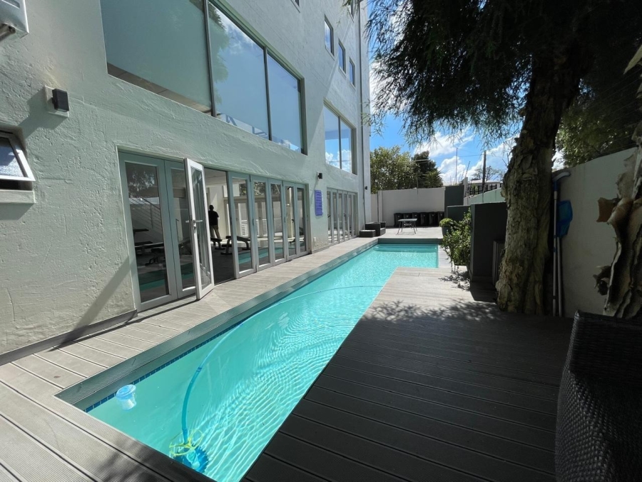 To Let 2 Bedroom Property for Rent in Sandown Gauteng