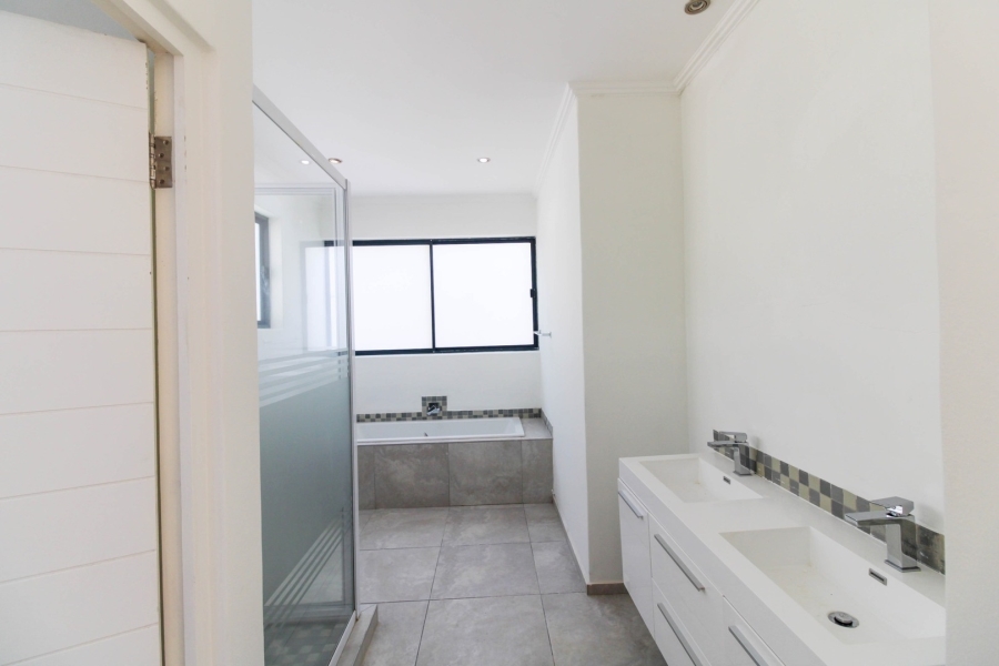 3 Bedroom Property for Sale in Edenburg Gauteng
